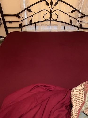 Customer photo review of 4 Way Stretchable Elastic Fitted Bedsheet