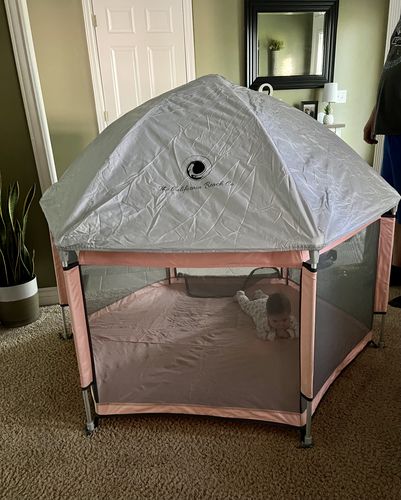 Customer photo review of Pop N' Go® Playpen