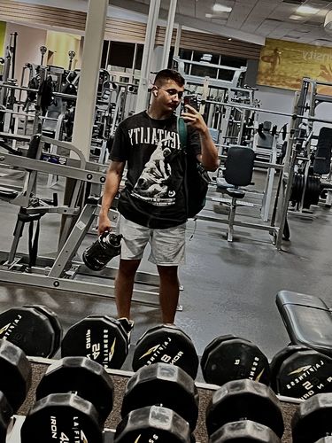 Customer photo review of Veni Vidi Vici -  VINTAGE TEE [SHIPS JULY 5TH]