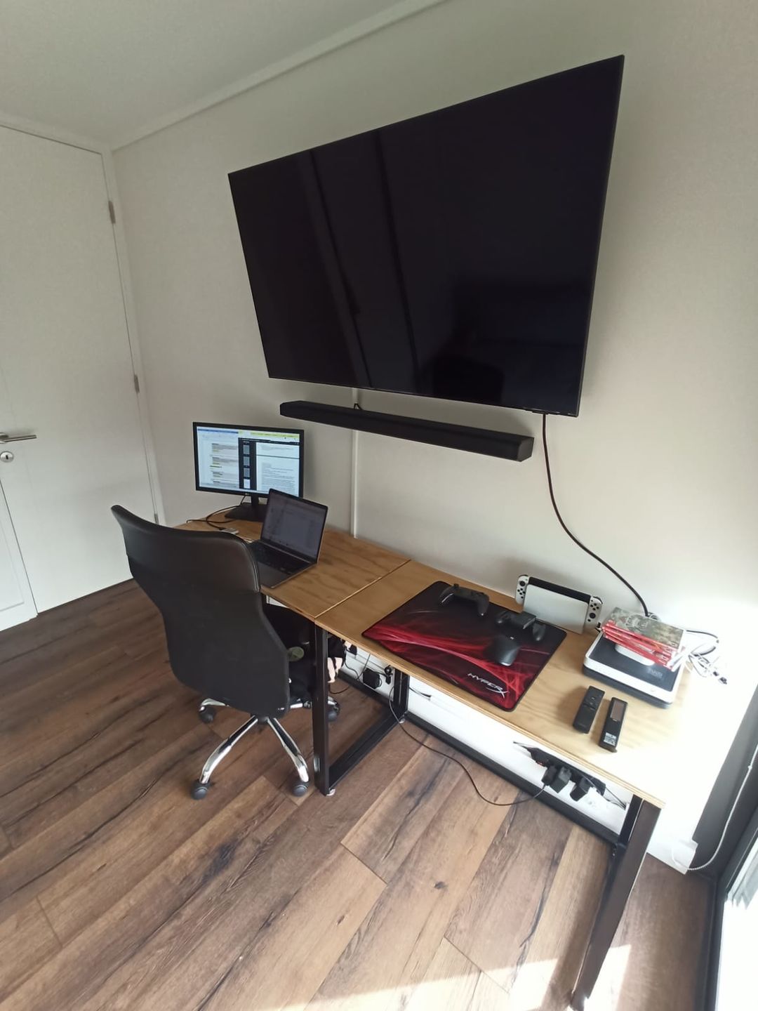 Customer photo review of Escritorio Kallfu Since 2020