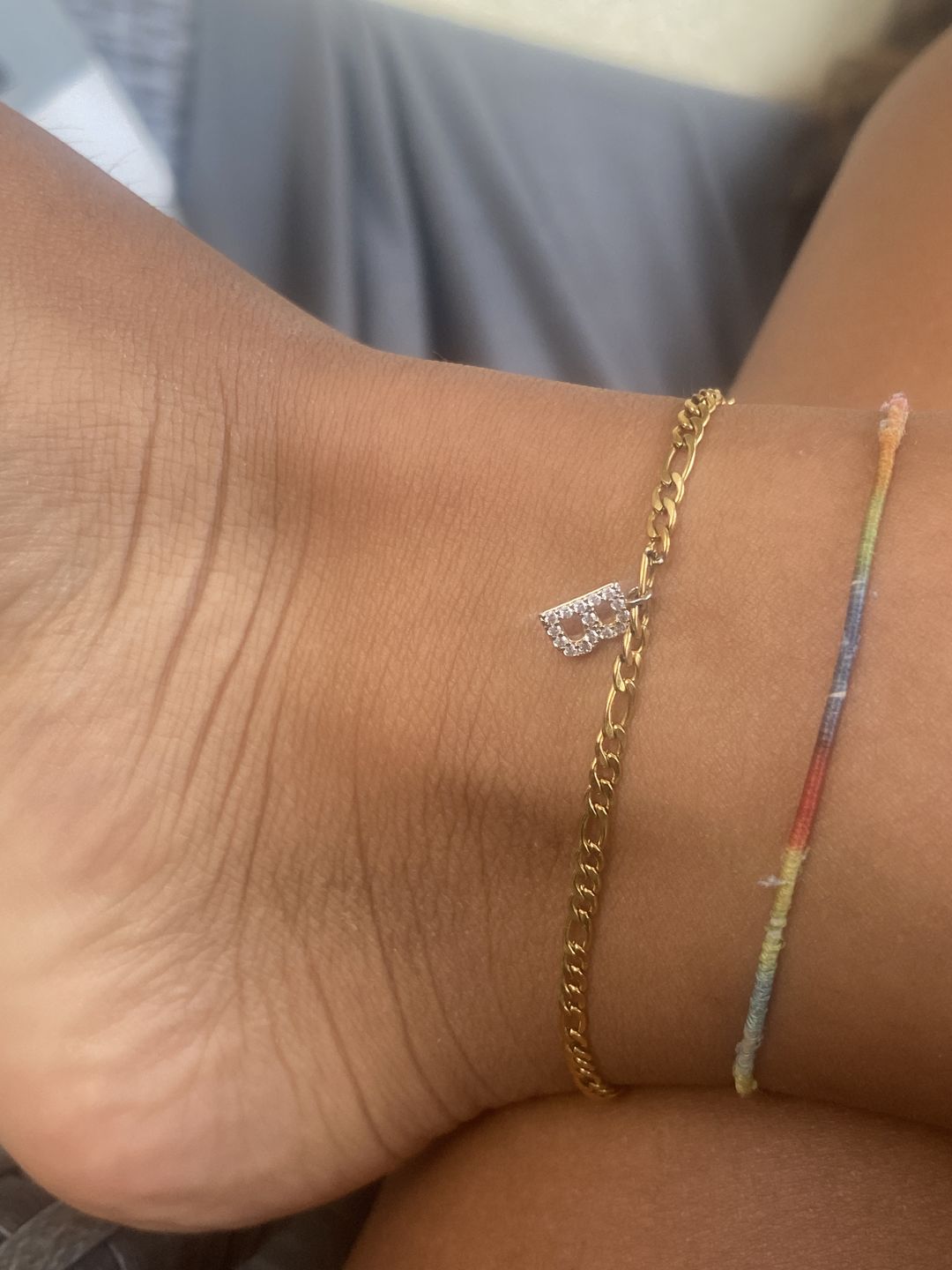 Customer photo review of Letter Fußkette | 18K vergoldet