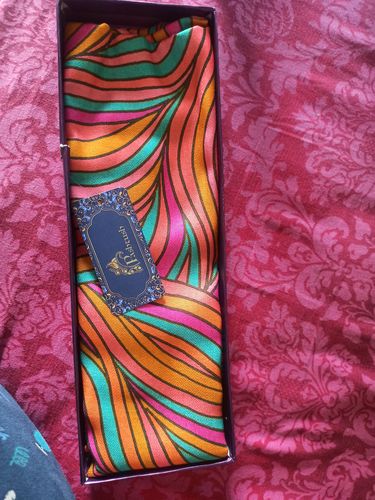 Customer photo review of Pashtush Women'S Soft Bamboo Scarf, Casual, Printed Scarf, Extra Soft