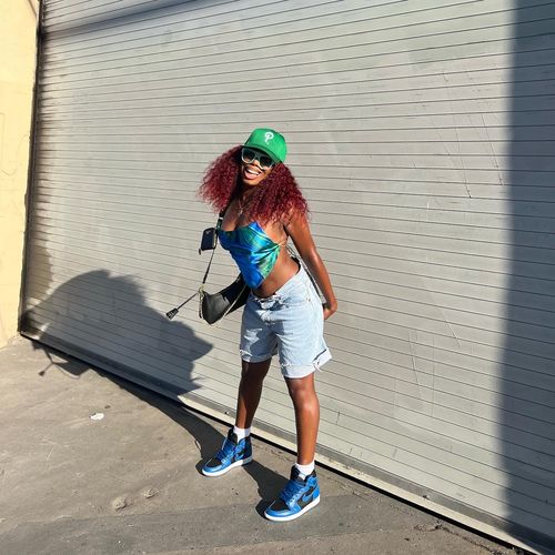 Customer photo review of Abstract Printed Backless Hanky Hem Tank Top