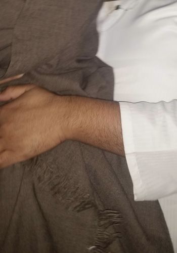 Customer photo review of Pashtush Mens 1 Kg Shawl, Full Size, Extra Warm, Dark Brown