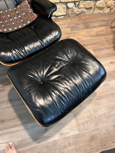 Customer photo review of Clyde’s Leather Recoloring Balm