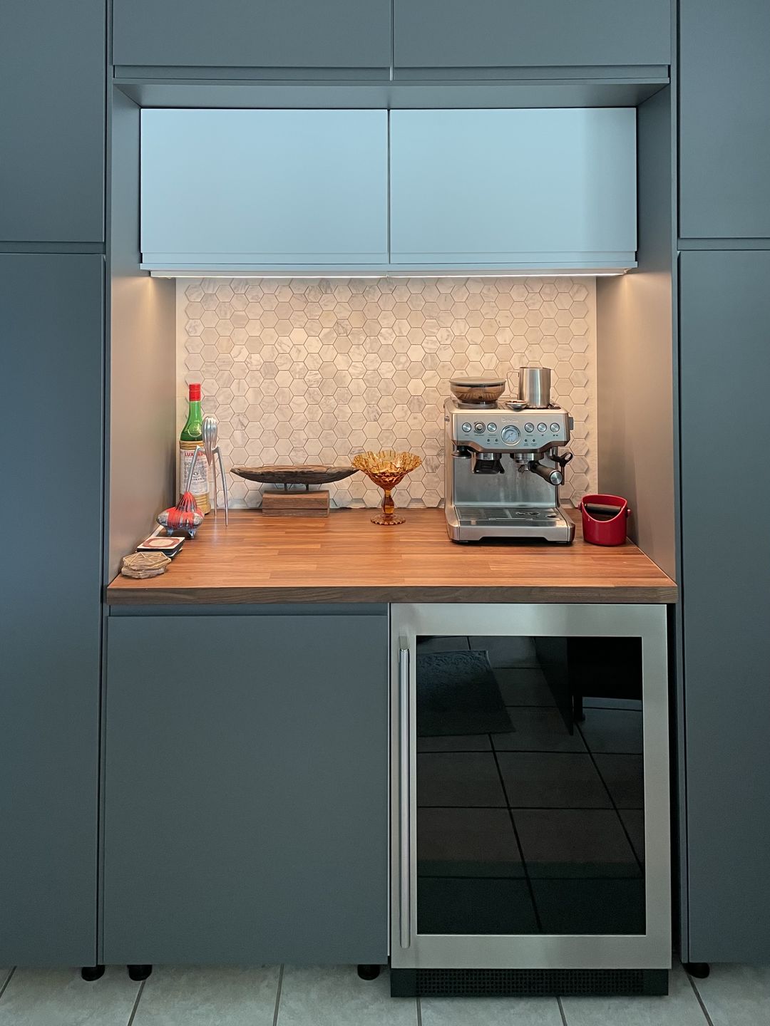 Customer photo review of ELECTROLUX EI24WC15VS 24" Under-Counter Wine Cooler