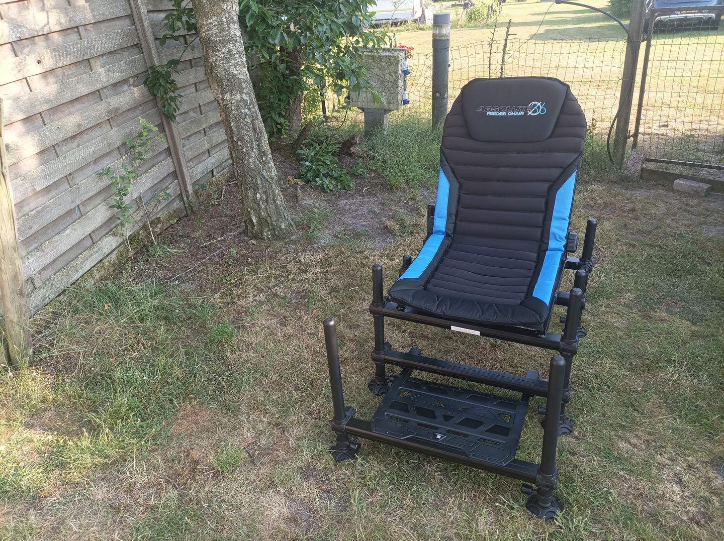 Customer photo review of ABSOLUTE 36 FEEDER CHAIR FOOT PLATFORM