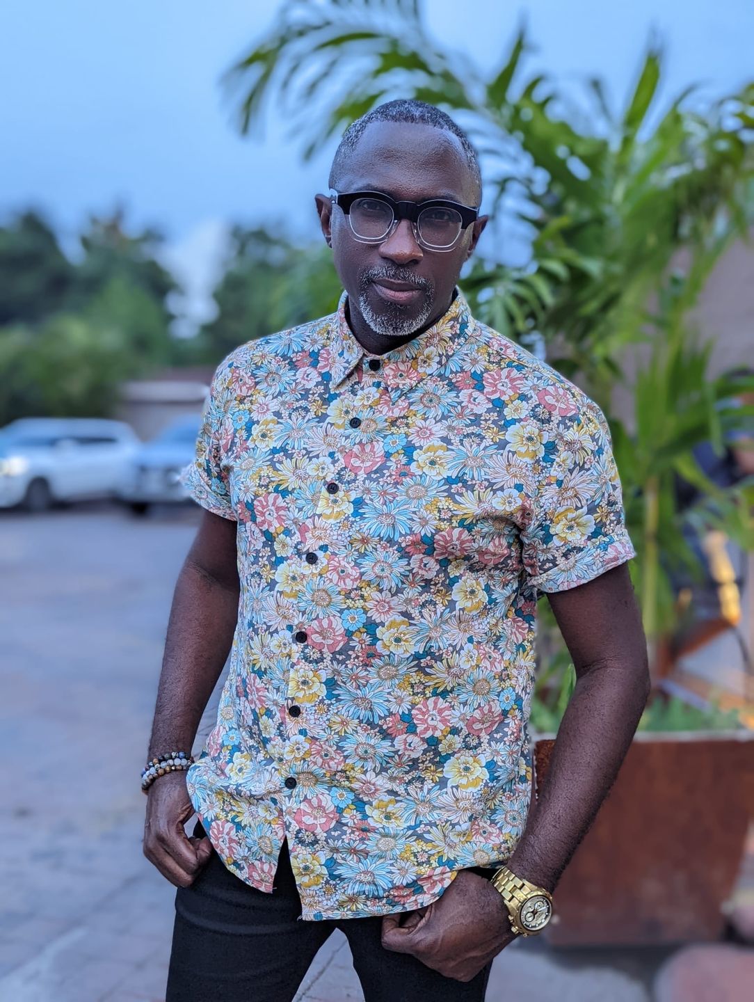 Customer photo review of Men's Floral Cotton Casual Button Up Short Sleeve Shirt