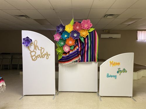 Customer photo review of 6.5ft Circle Stand + Circle Cover + 3 Cylinders + 3 Cylinders Covers