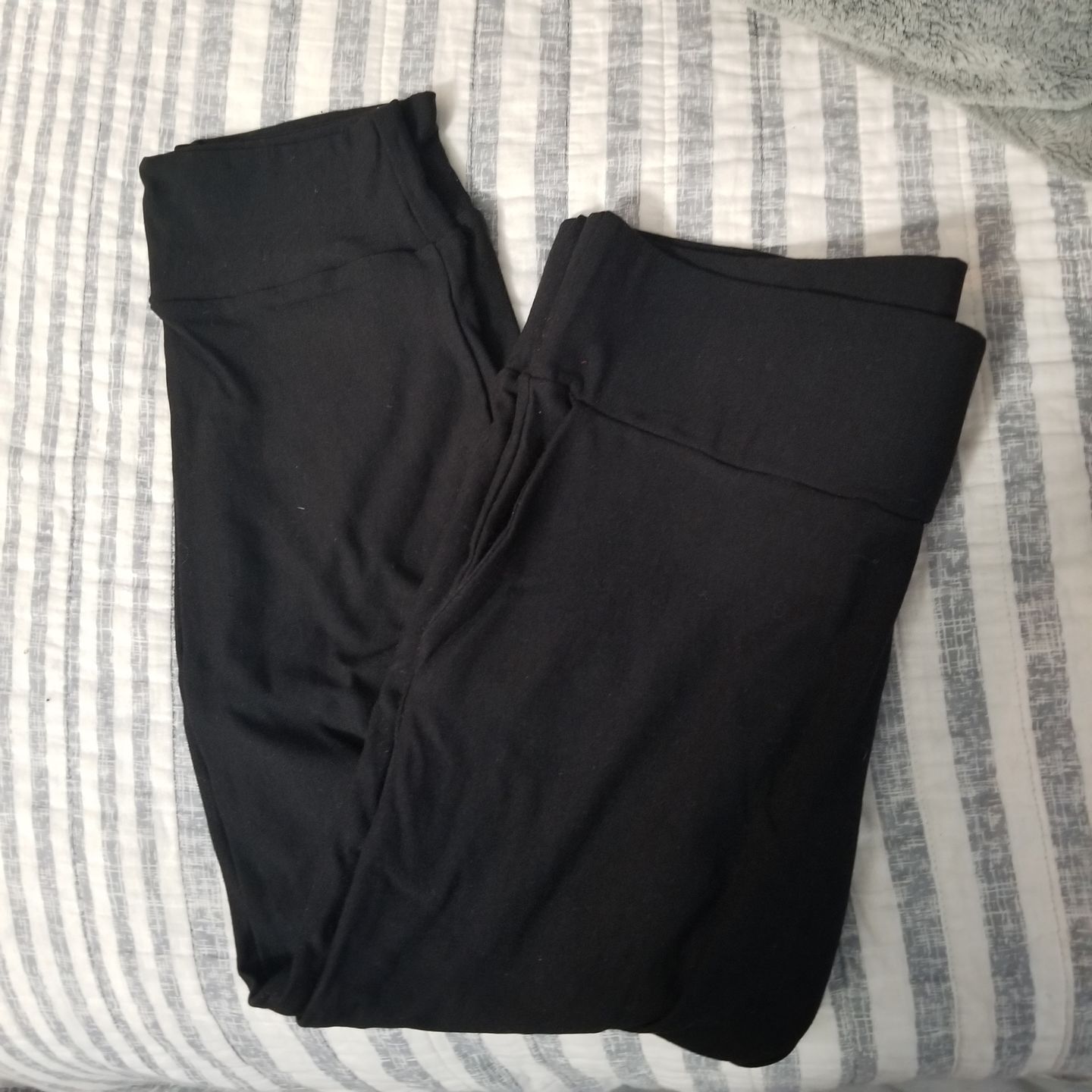Customer photo review of *Freshly Baked* Crop Cuff Pants