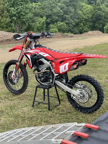 Customer photo review of Custom Gripper Seat Cover