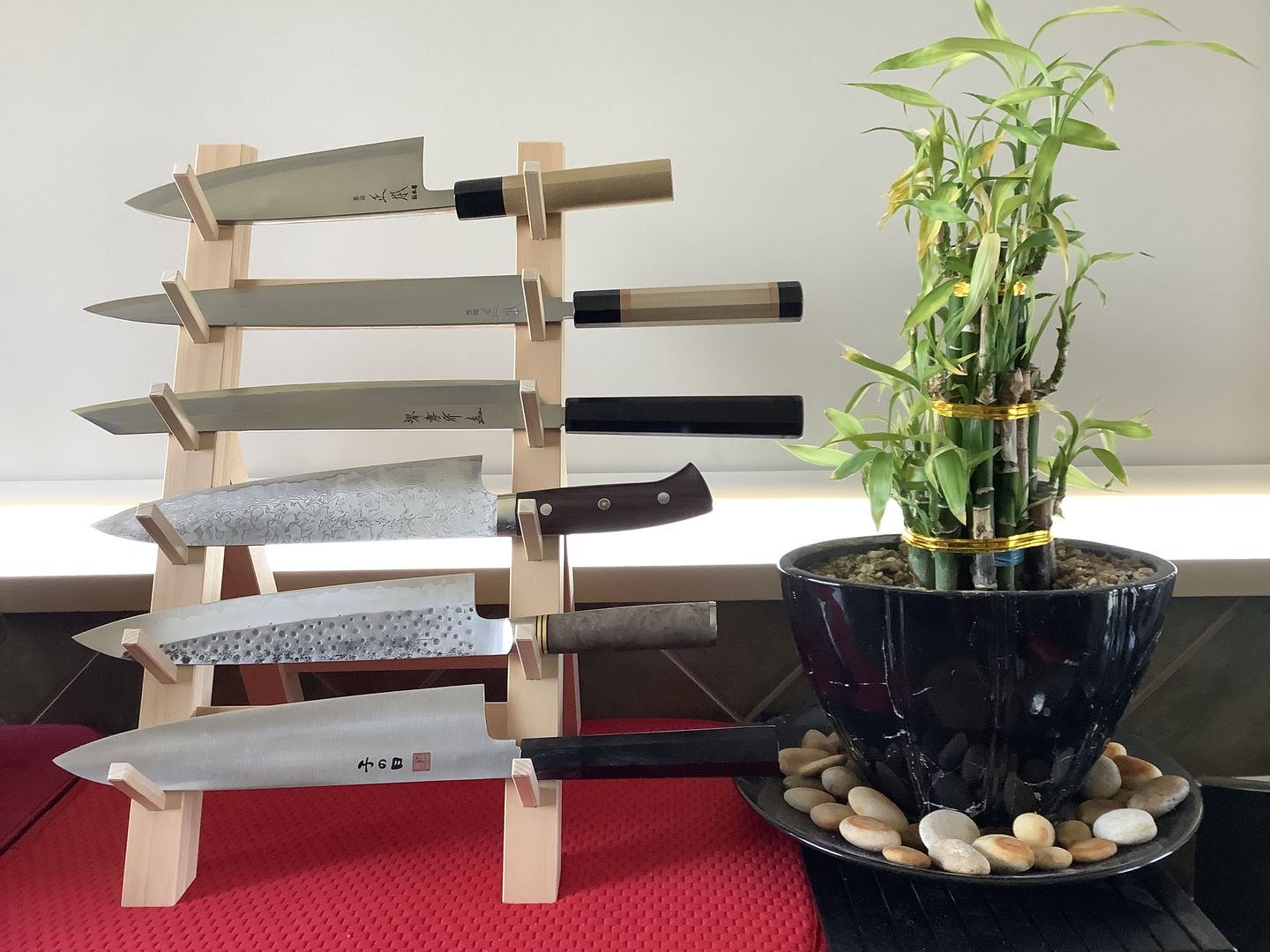 Customer photo review of Wooden Six Piece Knife Stand