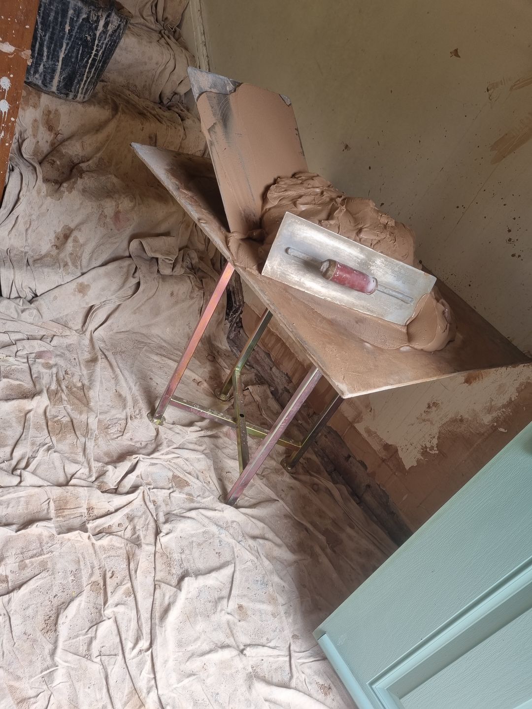 Customer photo review of Zinc Plated Mortar / Spot Board Stand - with feet
