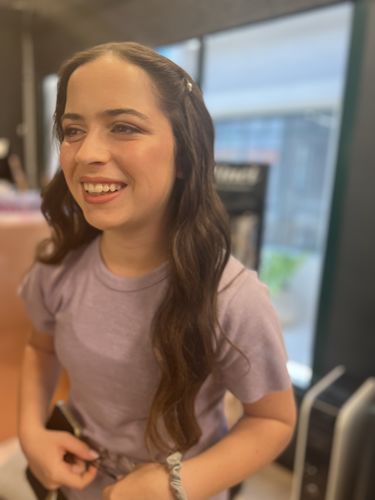 Customer photo review of איפור טבעי