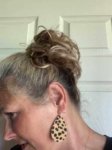Customer photo review of Top Knot Ponytail Holder