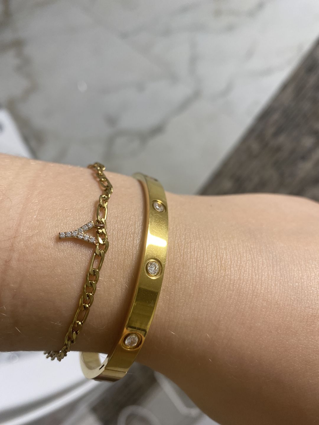 Customer photo review of Letter Armband | 18K vergoldet