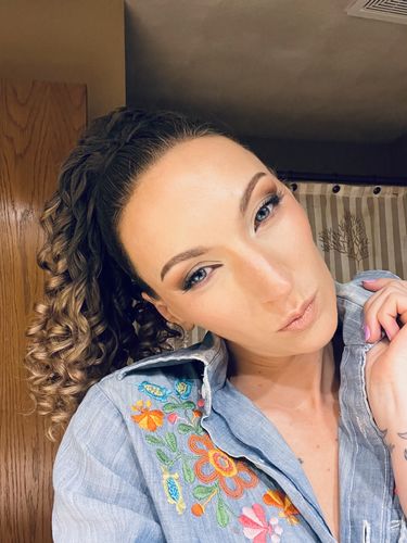 Customer photo review of Curly Ponytail Honey Blonde