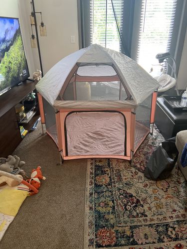 Customer photo review of Pop N' Go® Playpen