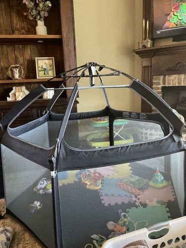 Customer photo review of Pop N' Go® Playpen