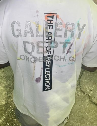 Customer photo review of Gallery Dept T-shirt