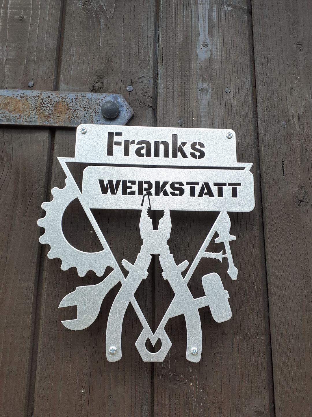 Customer photo review of Werkstattschild - Dreieck aus edlem Stahl (personalisierbar)