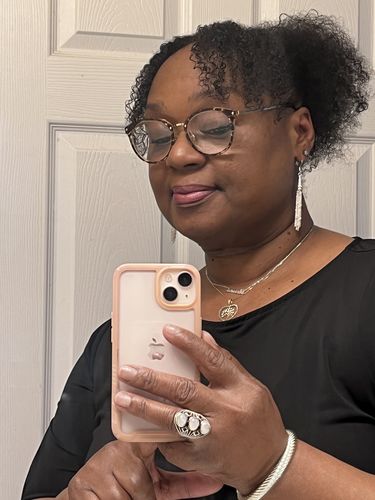 Customer photo review of FoliGROWTH Ultimate Hair Growth Vitamin - high potency Biotin, Folic Acid, 28 herbs & vitamins