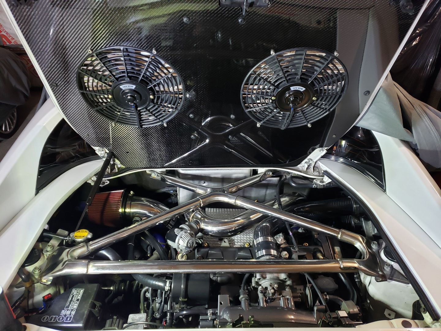 Customer photo review of Engine Lid Dual Fan Shroud (Forged Carbon Fiber/Mirror Finish/Carbon Fiber/Raw Aluminum)