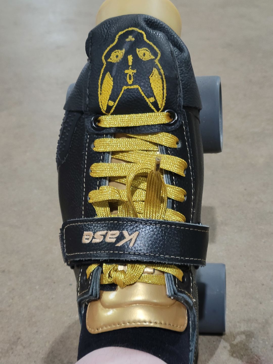 Customer photo review of MyBonts Hybrid Fiberglass Roller Derby Skate Boots