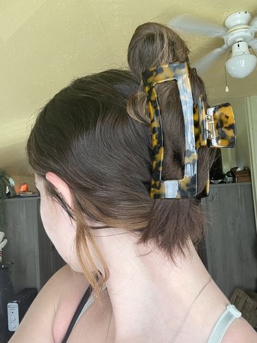 Customer photo review of XL Dreamy Claw Clip