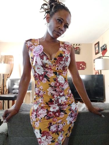 Customer photo review of Her For Women By Burberry Eau De Parfum Spray 3.3 oz