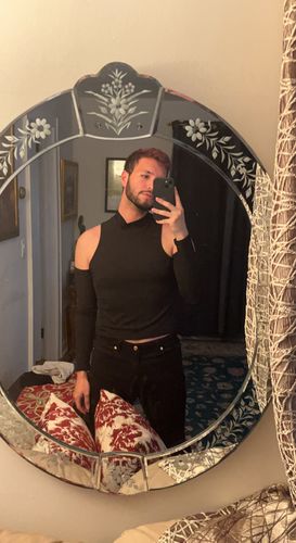 Customer photo review of Mens Off Shoulder Cutout Long-sleeved T-shirt SKUI85644