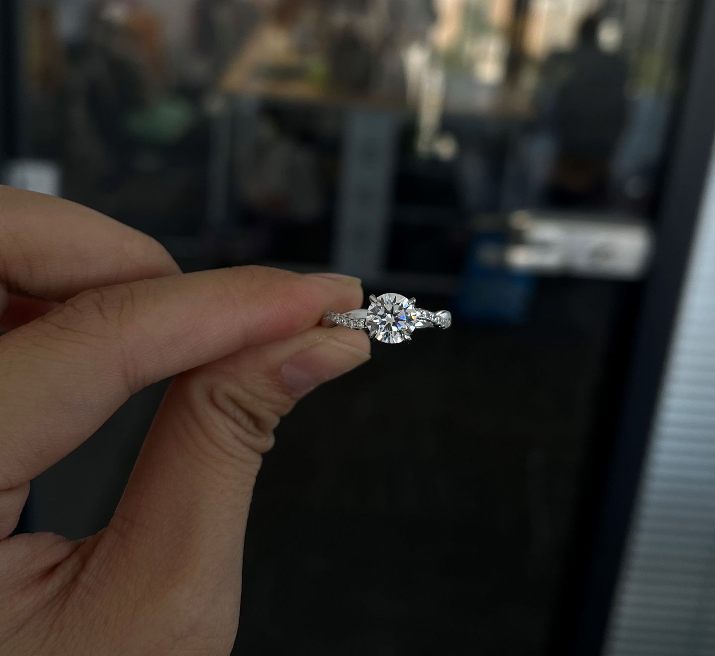 Customer photo review of S925 1.25 Carat Twist Round Cut Engagement Ring In Sterling Silver For Bridal & Daily Wear