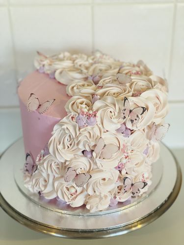 Customer photo review of Pastel Pink Edible Wafer Butterflies - Medium - 32pcs