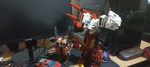 Customer photo review of Before And After BA02 BA-02  Six Sigma ( Six-Gun ) w/ Slammer US Black Arm Version for LG / SDCC / IDW / MT Maketoys Metroplex 30cm