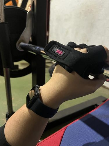 Customer photo review of Guantes Pesas GRAB Mujer