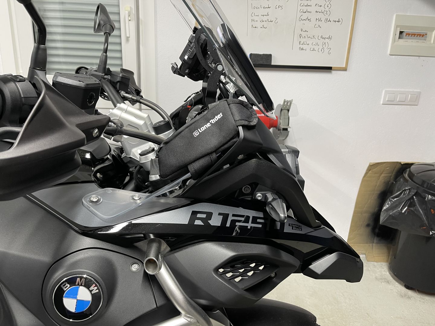 Customer photo review of Cockpit Hangry Pouch Set - BMW R1200/1250 GS / GS Adventure