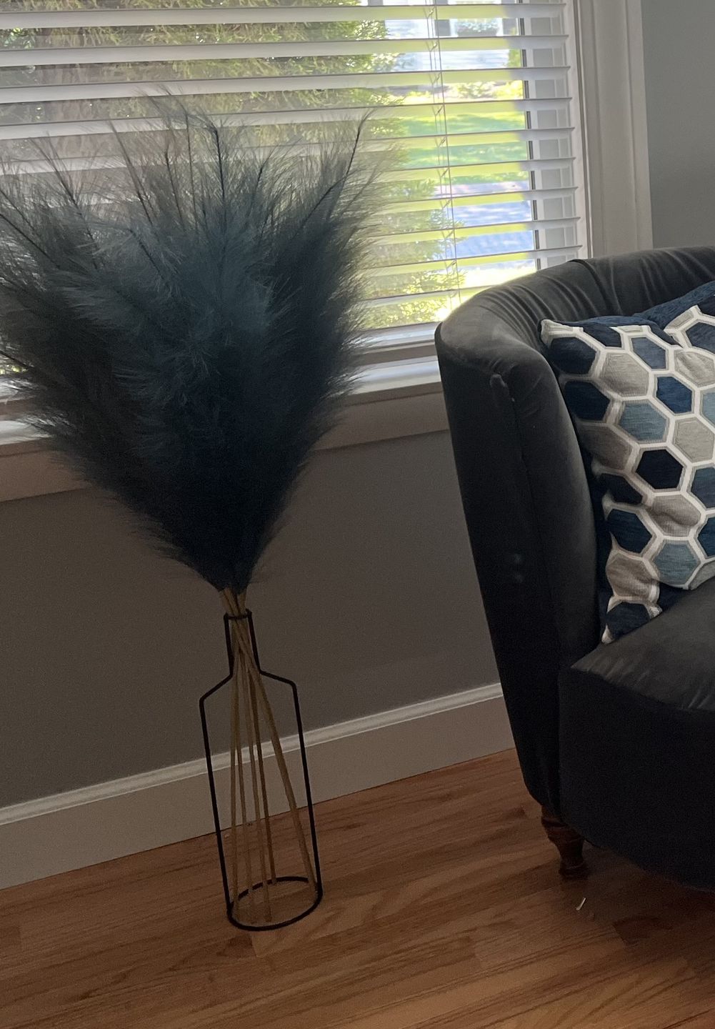 Customer photo review of Tall Faux Pampas Grass - Livid (Blue-Grey)