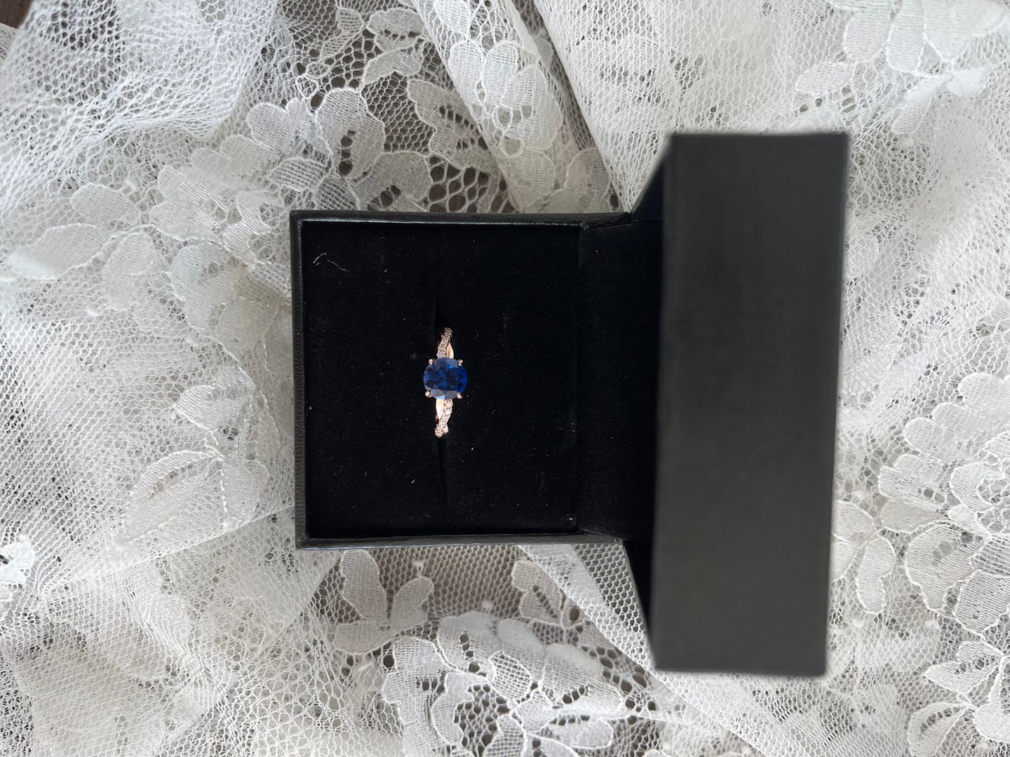 Customer photo review of Louily Rose Gold Twist 1.25 Carat Blue Sapphire Round Cut Promise Ring For Her In Sterling Silver