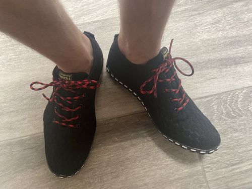 Customer photo review of Corrida Sneakers - Black