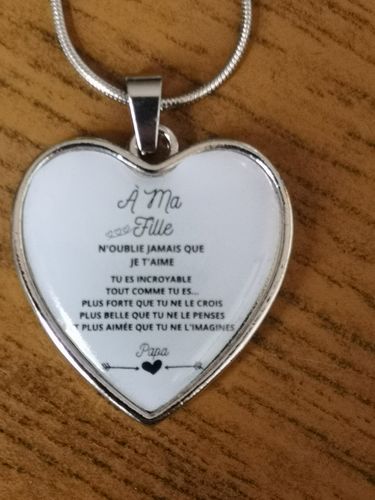 Customer photo review of Collier Coeur Personnalisable - À ma fille - Papa