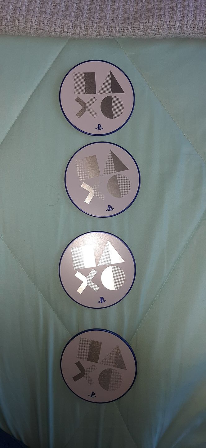 Customer photo review of PlayStation Metal Coasters PS5