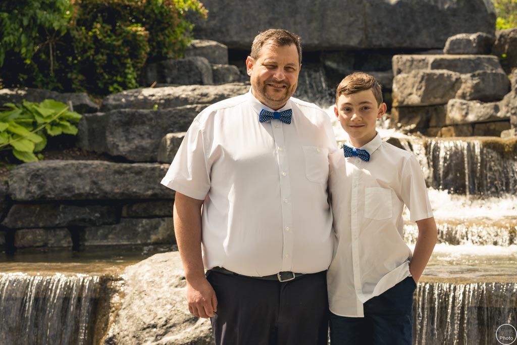 Customer photo review of Nœuds Papillon Père-Fils - Bleu Marine Petits Pois Blancs Shweshwe