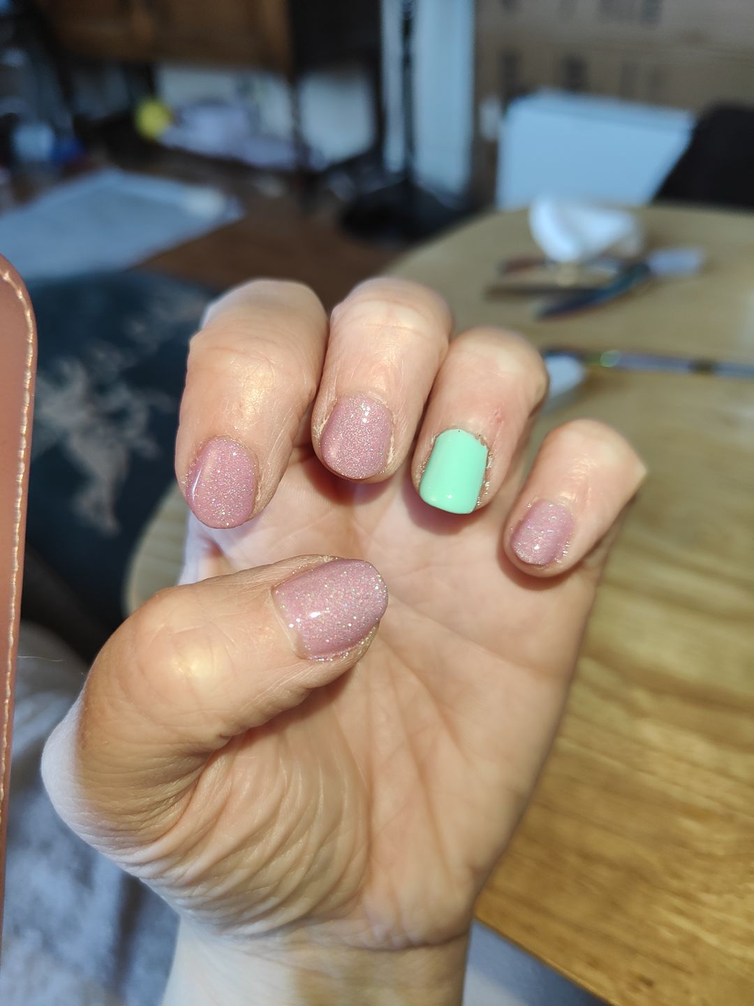 Customer photo review of Semilac 319 Shimmer Dust Pink UV Gel Polish 7ml