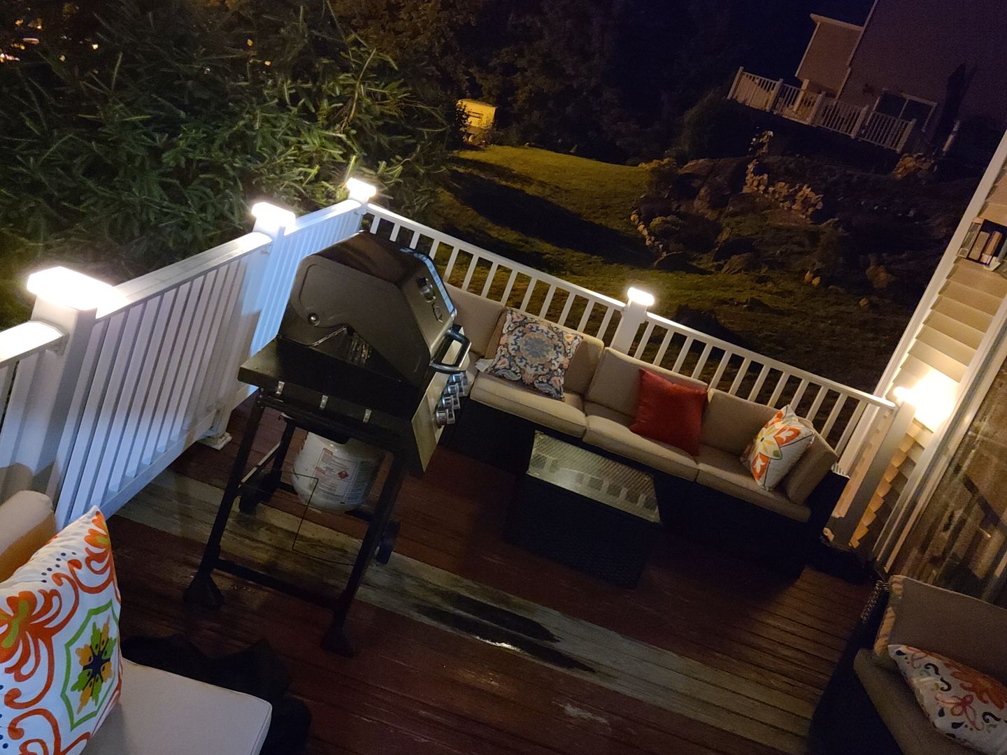 Customer photo review of TSUN 5x5 inch Solar Post Lights Three-Color Switch