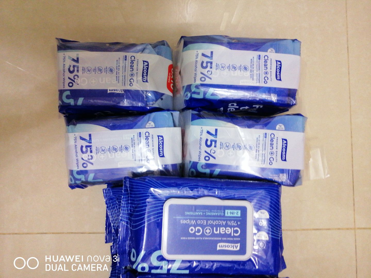 Customer photo review of 10 wipes (Bundle of 6) - 75% Alcohol Classic Wipes