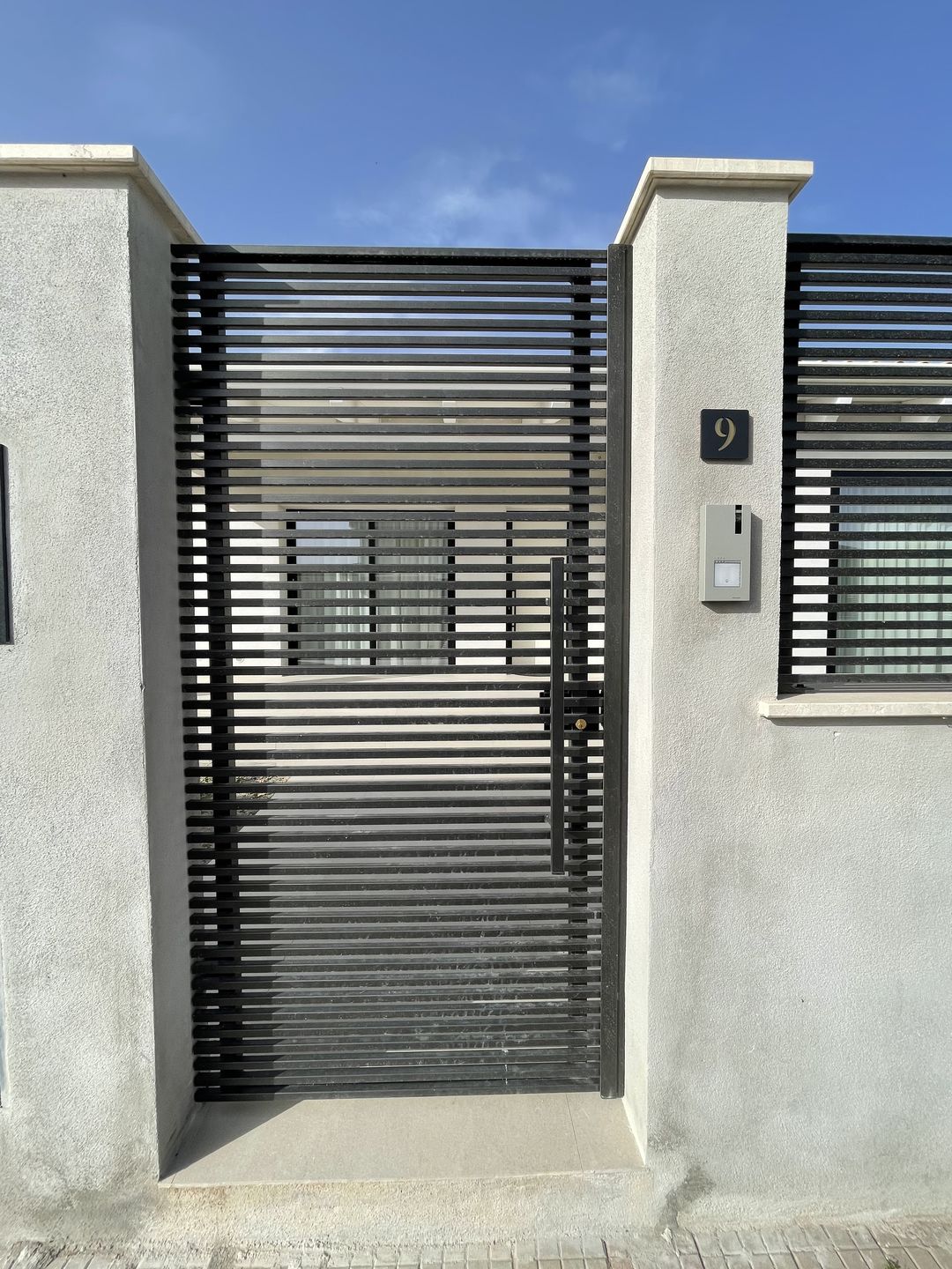 Customer photo review of Numero civico modello Stencil Square