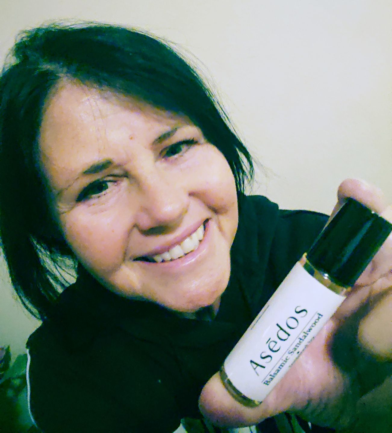 Customer photo review of BALSAMIC SANDALWOOD PERFUME OIL
