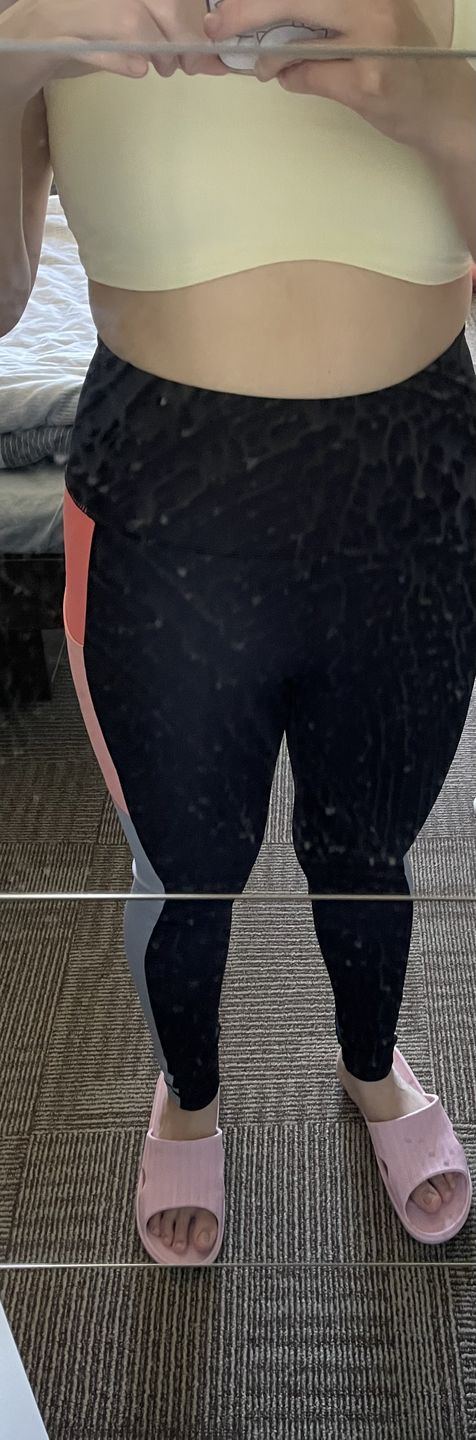 Customer photo review of Inspire Leggings - Coral Colorblock | MT SPORT