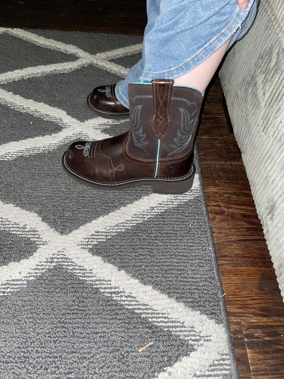 Customer photo review of Ariat Ladies Fatbaby Heritage Dapper Royal Choc Short Boots 10016238