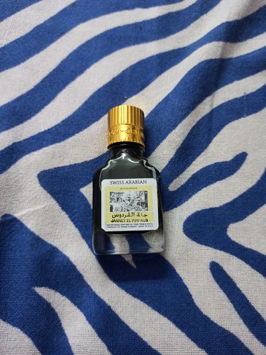 Customer photo review of Swiss Arabian Jannat ul Firdaus Attar Perfume- 9ml